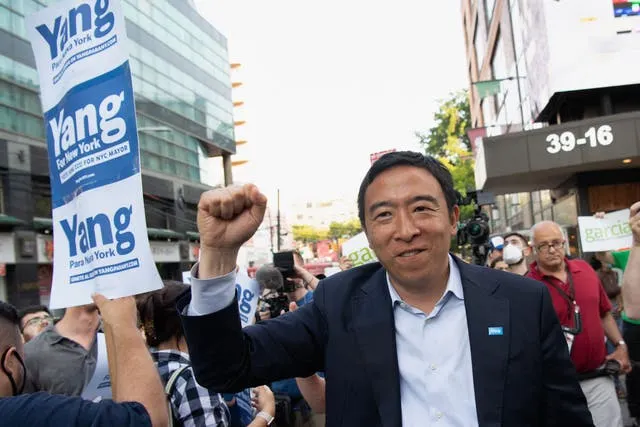 Andrew Yang: a próxima grande oportunidade é baixar o custo de vida — com ajuda da IA